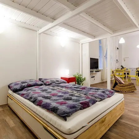 Apartment Clove
